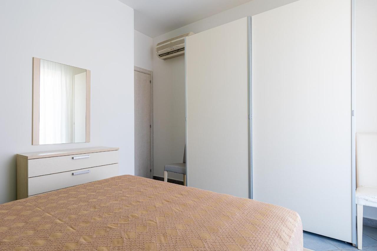 Terraces D'Orlando - Family Apartments With Sea View And Pool Capo dʼOrlando Buitenkant foto