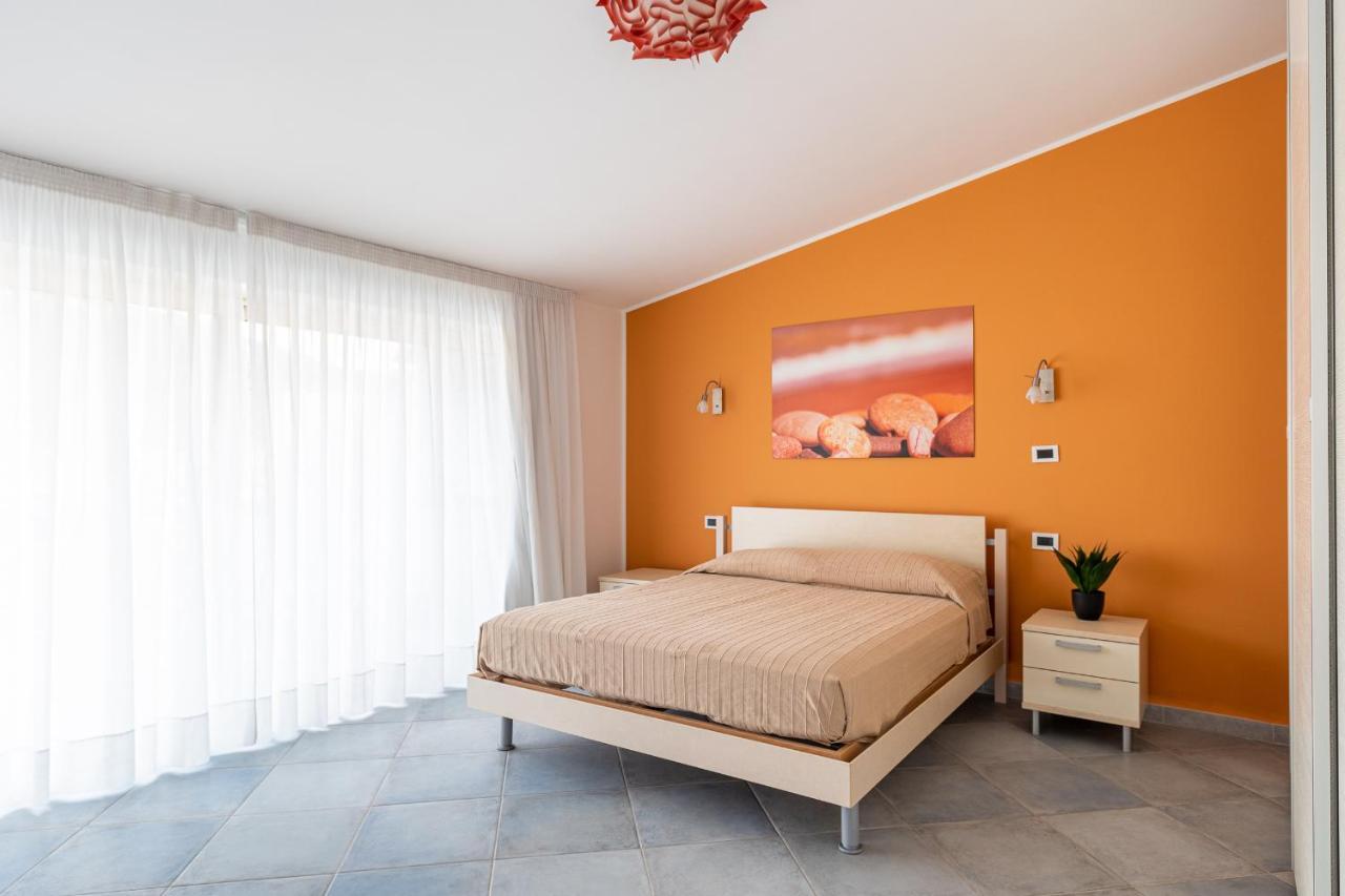 Terraces D'Orlando - Family Apartments With Sea View And Pool Capo dʼOrlando Buitenkant foto