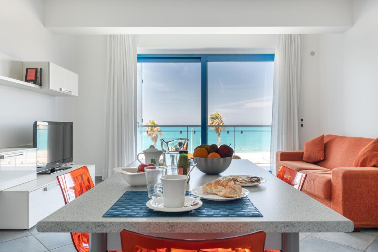 Terraces D'Orlando - Family Apartments With Sea View And Pool Capo dʼOrlando Buitenkant foto