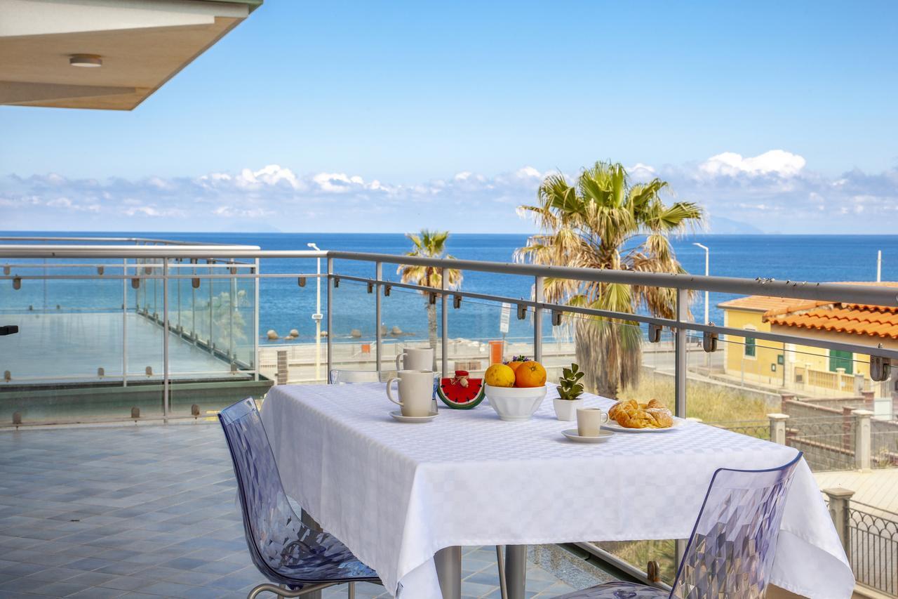 Terraces D'Orlando - Family Apartments With Sea View And Pool Capo dʼOrlando Buitenkant foto